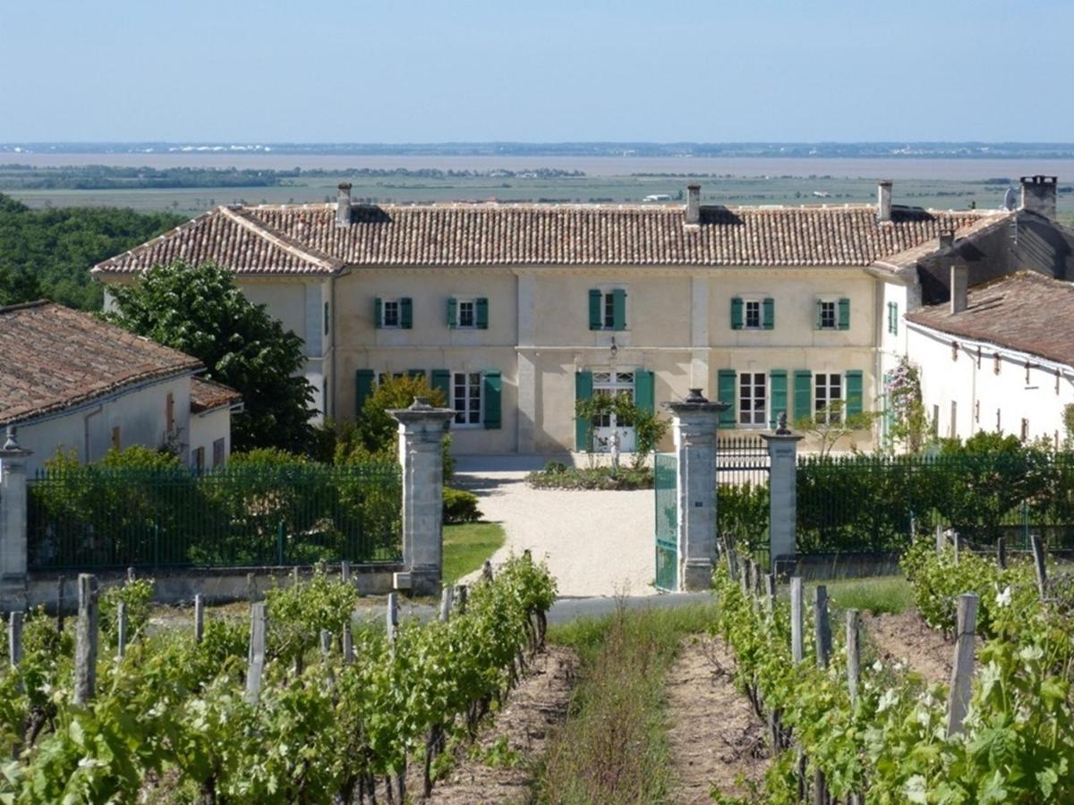 Отель Domaine De L'Estuaire Saint-Thomas-de-Conac Экстерьер фото